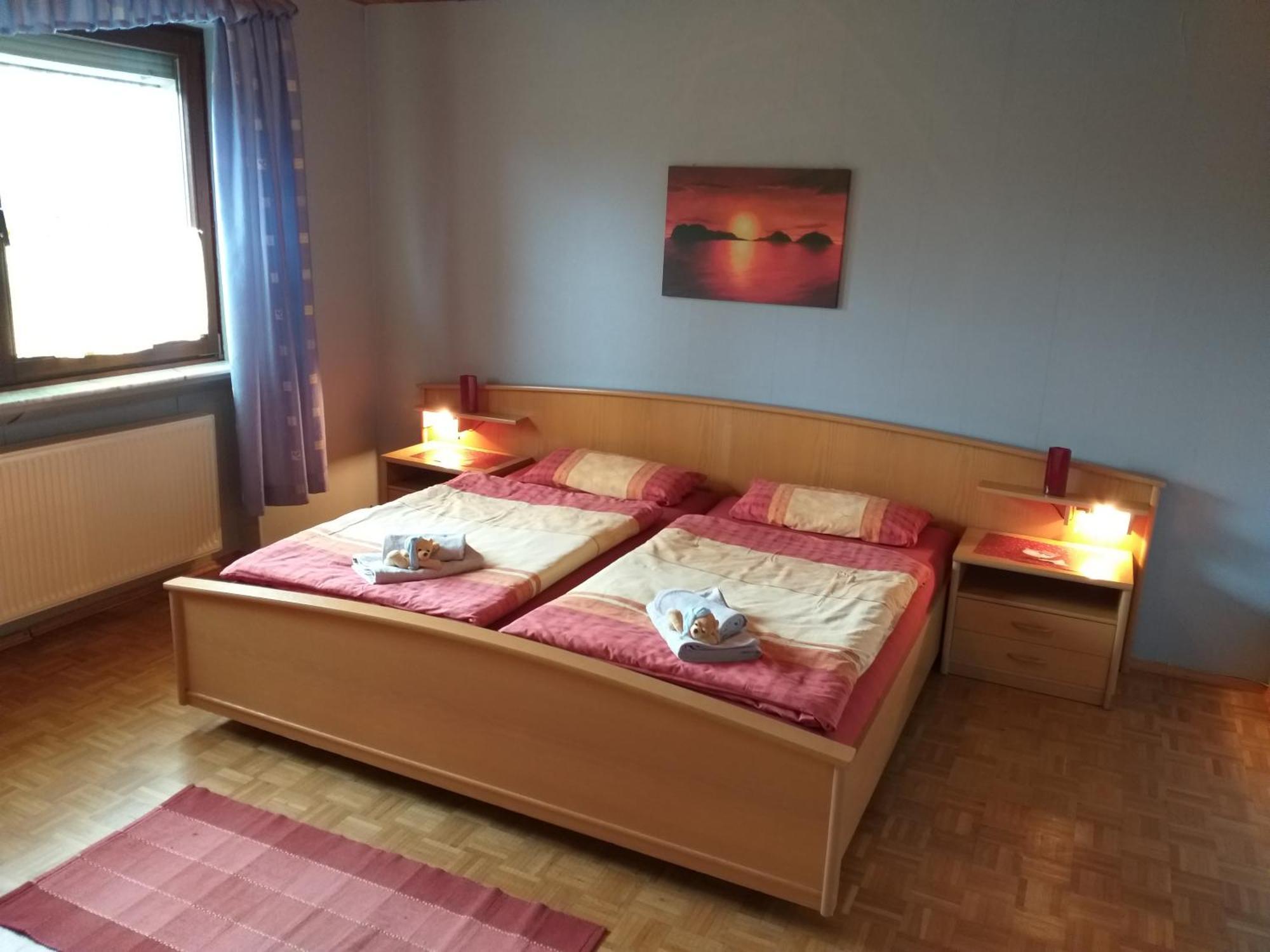 Apartment Zwei Schlafzimmer- Betten In Komforthoehe Baumholder Exterior foto
